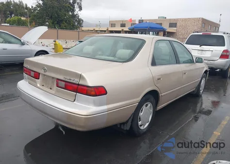 1998 Toyota Camry Le from USA, damaged, VIN JT2BG22K4W0187615